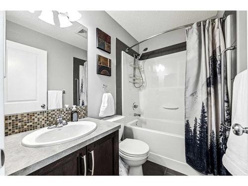 177 Legacy Crescent Se, Calgary, AB - Indoor Photo Showing Bathroom