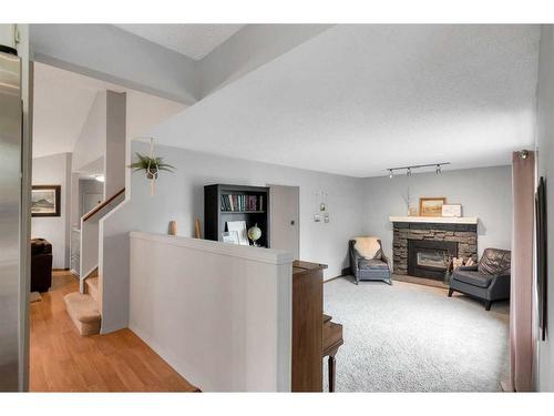 143 Sunvista Close Se, Calgary, AB - Indoor Photo Showing Kitchen