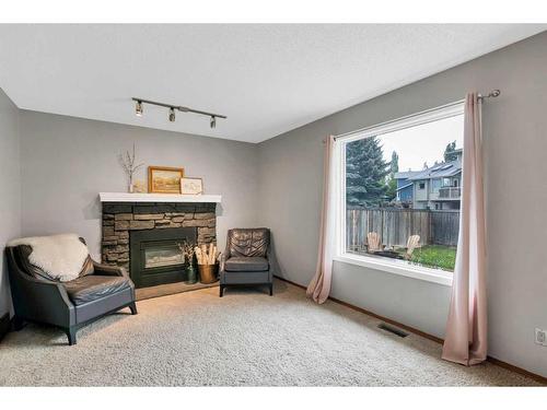 143 Sunvista Close Se, Calgary, AB - Indoor