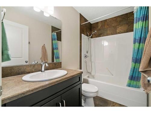 84 Sage Valley Park Nw, Calgary, AB - Indoor Photo Showing Bathroom