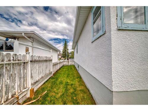 2627 33 Street Sw, Calgary, AB - Outdoor With Exterior