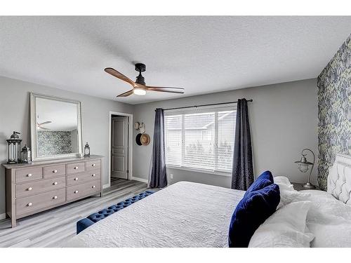 282 Auburn Glen Drive Se, Calgary, AB - Indoor Photo Showing Bedroom