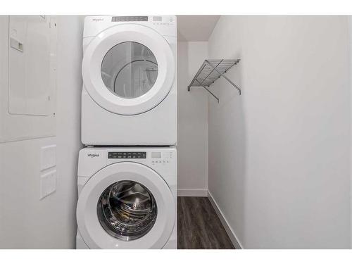 611-3932 University Avenue Nw, Calgary, AB - Indoor Photo Showing Laundry Room