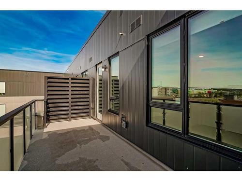 611-3932 University Avenue Nw, Calgary, AB - Outdoor With Balcony With Exterior