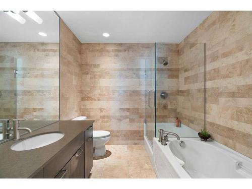 1806-433 11 Avenue Se, Calgary, AB - Indoor Photo Showing Bathroom