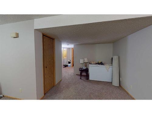 D-12 Manning Street, Red Deer, AB - Indoor