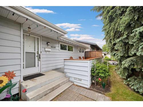 10228 Maple Brook Place Se, Calgary, AB - Outdoor With Exterior