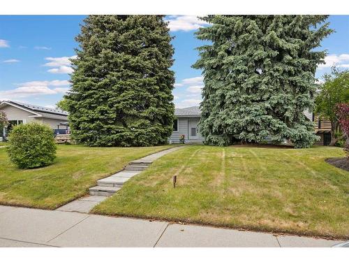 10228 Maple Brook Place Se, Calgary, AB - Outdoor