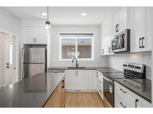 95 Sage Hill Lane Nw, Calgary, AB - Indoor Photo Showing Kitchen With Upgraded Kitchen