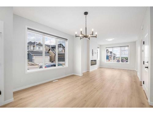 95 Sage Hill Lane Nw, Calgary, AB - Indoor Photo Showing Living Room