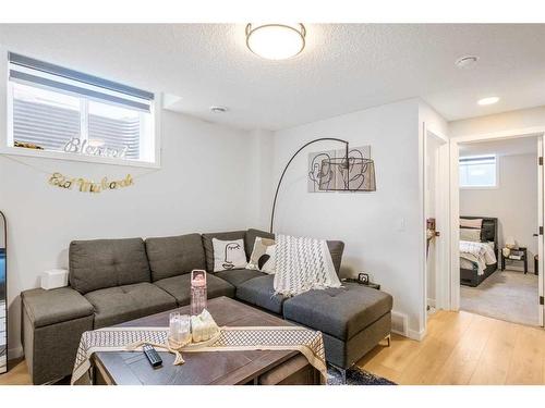 95 Sage Hill Lane Nw, Calgary, AB - Indoor Photo Showing Living Room