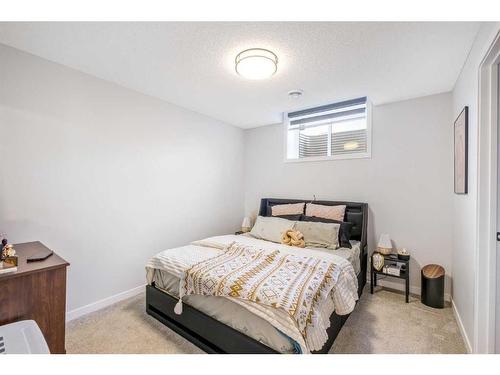 95 Sage Hill Lane Nw, Calgary, AB - Indoor Photo Showing Bedroom