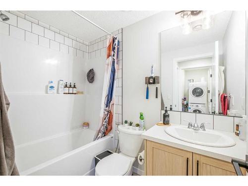 95 Sage Hill Lane Nw, Calgary, AB - Indoor Photo Showing Bathroom