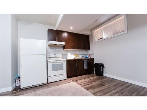 413 Redstone Grove Ne, Calgary, AB - Indoor Photo Showing Kitchen