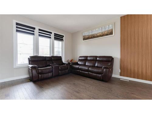 413 Redstone Grove Ne, Calgary, AB - Indoor Photo Showing Living Room