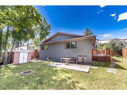 427 Brookpark Drive Sw, Calgary, AB - Outdoor With Deck Patio Veranda