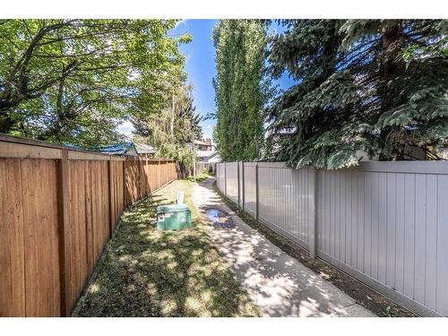 427 Brookpark Drive Sw, Calgary, AB - Outdoor With Backyard