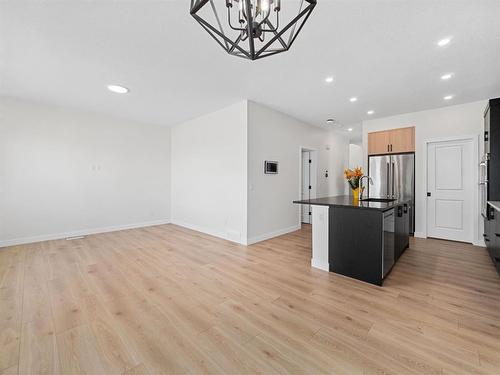 76 Corner Glen Road Ne, Calgary, AB - Indoor Photo Showing Kitchen