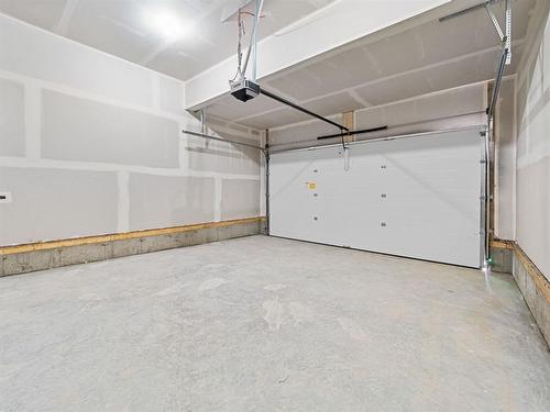 76 Corner Glen Road Ne, Calgary, AB - Indoor Photo Showing Garage