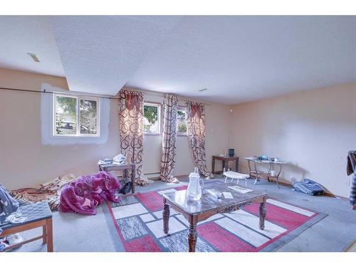 184 Upland Boulevard West, Brooks, AB - Indoor Photo Showing Living Room