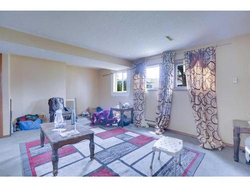 184 Upland Boulevard West, Brooks, AB - Indoor