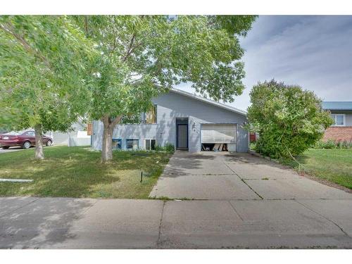 184 Upland Boulevard West, Brooks, AB - Outdoor