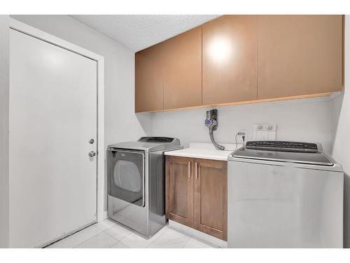 72 Arbour Ridge Way Nw, Calgary, AB - Indoor Photo Showing Laundry Room