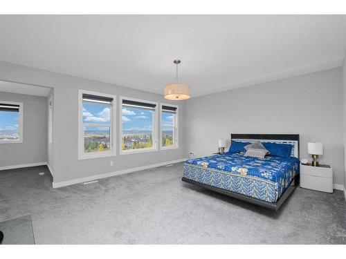 233 Crestmont Drive Sw, Calgary, AB - Indoor Photo Showing Bedroom