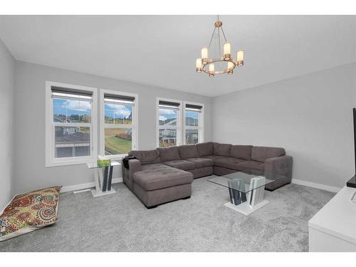 233 Crestmont Drive Sw, Calgary, AB - Indoor Photo Showing Living Room