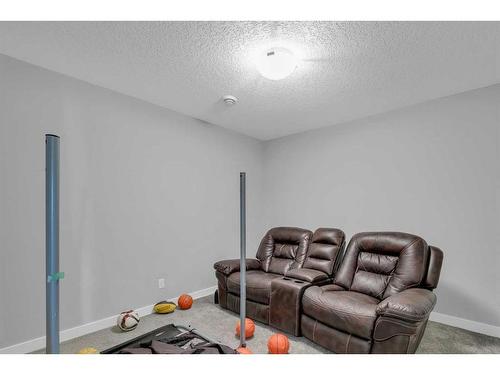 233 Crestmont Drive Sw, Calgary, AB - Indoor