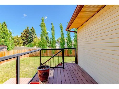 82 Hawkwood Boulevard Nw, Calgary, AB - Outdoor With Exterior