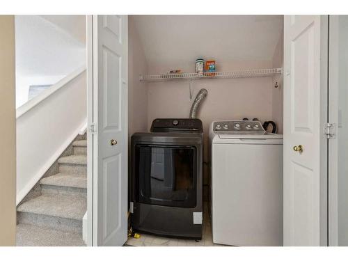 185 Citadel Drive Nw, Calgary, AB - Indoor Photo Showing Laundry Room