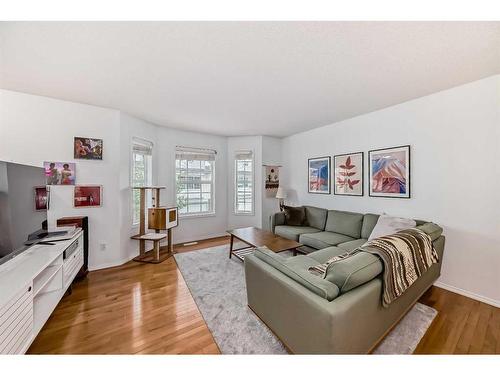 74 Tuscany Springs Gardens Nw, Calgary, AB - Indoor Photo Showing Living Room