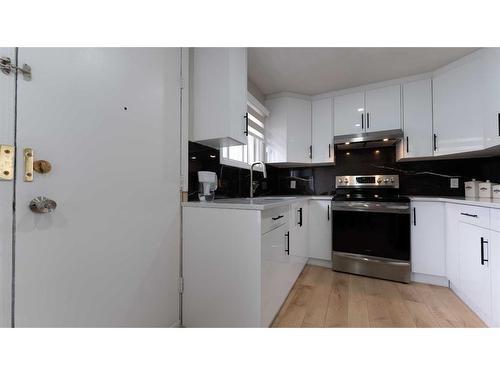 72 Falton Close Ne, Calgary, AB - Indoor Photo Showing Kitchen