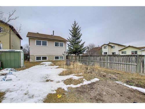 144 Whitmire Road Ne, Calgary, AB - Outdoor