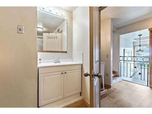 411 1A Avenue Sw, Diamond Valley, AB - Indoor Photo Showing Bathroom