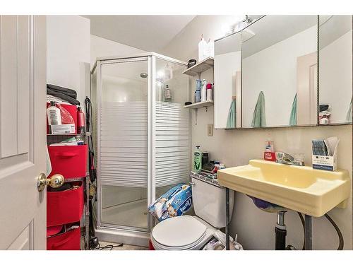 411 1A Avenue Sw, Diamond Valley, AB - Indoor Photo Showing Bathroom