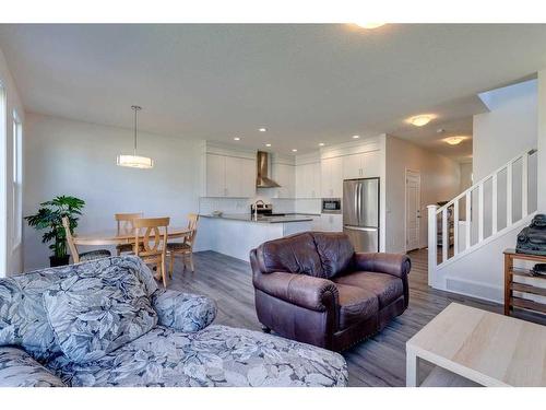 78 Harvest Grove Common Ne, Calgary, AB - Indoor Photo Showing Living Room