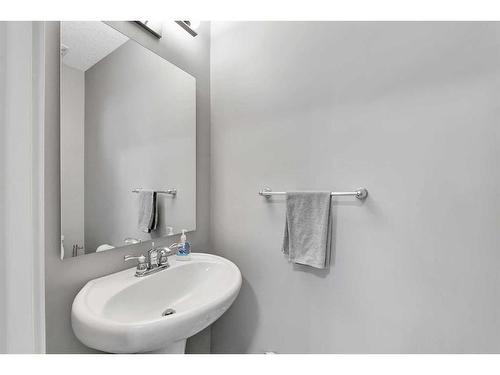 10562 Cityscape Drive Ne, Calgary, AB - Indoor Photo Showing Bathroom