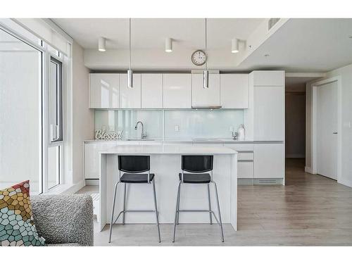 2104-1188 3 Street Se, Calgary, AB - Indoor Photo Showing Kitchen With Upgraded Kitchen
