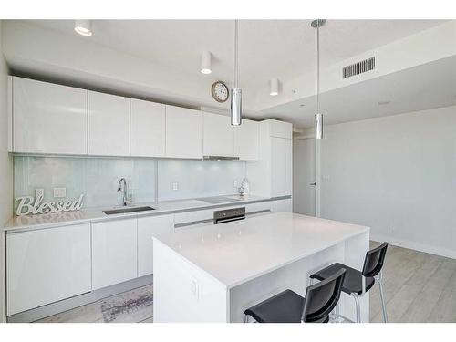 2104-1188 3 Street Se, Calgary, AB - Indoor Photo Showing Kitchen With Upgraded Kitchen