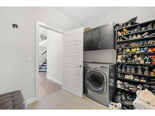 601 Muirfield Crescent, Lyalta, AB - Indoor Photo Showing Laundry Room