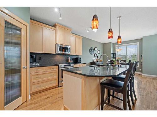 134 Copperstone Close Se, Calgary, AB - Indoor Photo Showing Kitchen