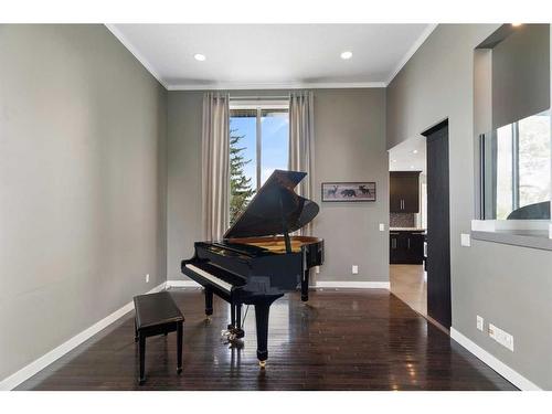 1396 Shawnee Road Sw, Calgary, AB - Indoor Photo Showing Other Room