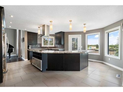 1396 Shawnee Road Sw, Calgary, AB - Indoor Photo Showing Kitchen With Upgraded Kitchen