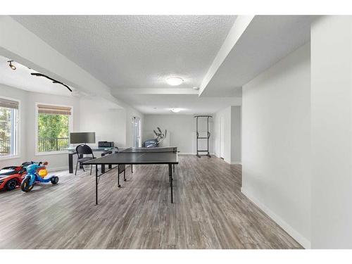 1396 Shawnee Road Sw, Calgary, AB - Indoor Photo Showing Other Room