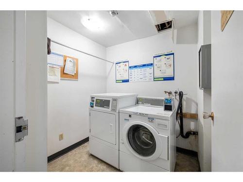8308-315 Southampton Drive Sw, Calgary, AB - Indoor Photo Showing Laundry Room
