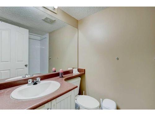 3220-60 Panatella Street Nw, Calgary, AB - Indoor Photo Showing Bathroom