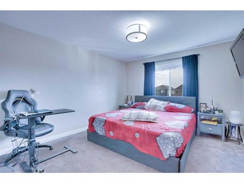 33 Redstone Villas Ne, Calgary, AB - Indoor Photo Showing Bedroom