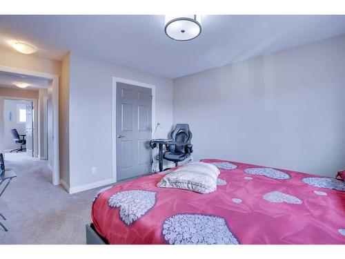 33 Redstone Villas Ne, Calgary, AB - Indoor Photo Showing Bedroom